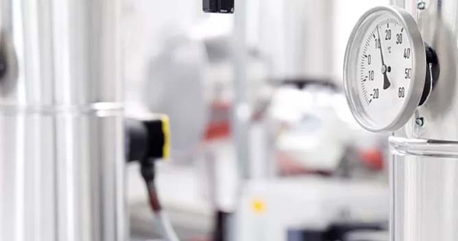 ¿Cómo funciona el controlador Compact Hot Runner?